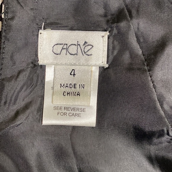 Cache
Black Sleeveless Scoop Neck Work /Office Dress 4 - Picture 10 of 11